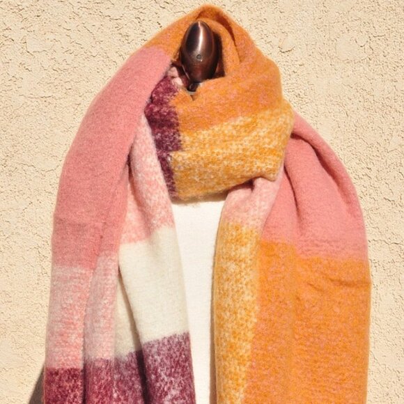 NEW Giant Checker Plaid Winter Boucle Oblong Fringe Cozy SOFT Oversize Scarf - Picture 4 of 8